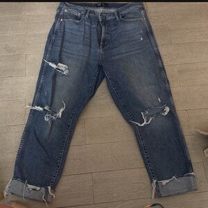 Size 14 women’s gap jeans! Worn once!